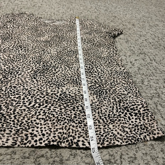 Athleta 100% Cotton Brown & Black Cheetah Print Short Sleeve T-Shirt Size Medium - Picture 9 of 9